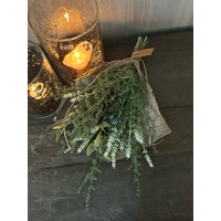 Namaak toef in shabby doek Witte lavendel