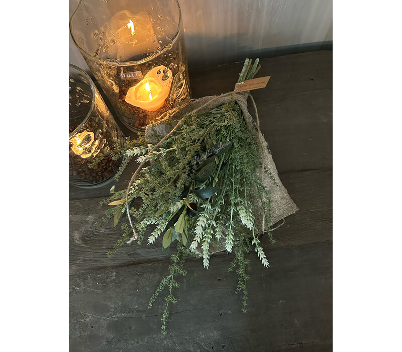 Namaak toef in shabby doek Witte lavendel