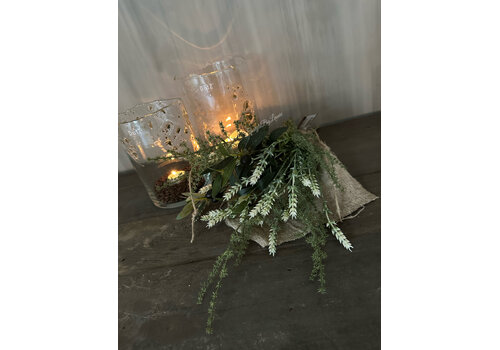 Namaak toef in shabby doek Witte lavendel