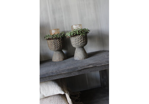 Sober houten pot op voet Cahaya 20cm