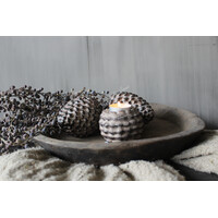 Stenen dennenappel kaarshouder 10 cm