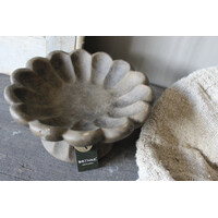 Brynxz schaal op voet Brown 18x10cm