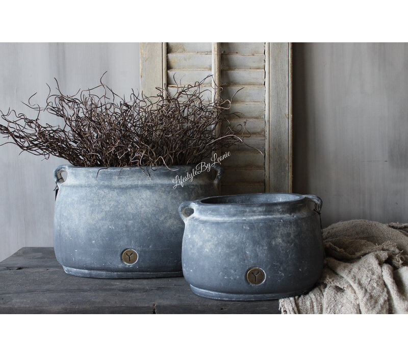 Brynxz ovale stenen pot met oren Ancient clay 37x23x24cm