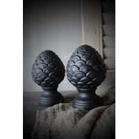 Stenen dennenappel ornament Celine zwart 18 cm