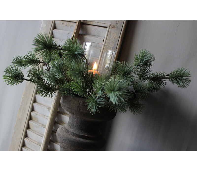 Namaak Cedar krans met windlicht 35 cm