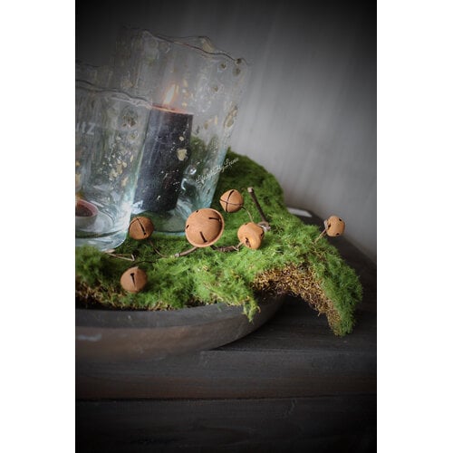 Roestige kerstbellen aan tak 44 cm 