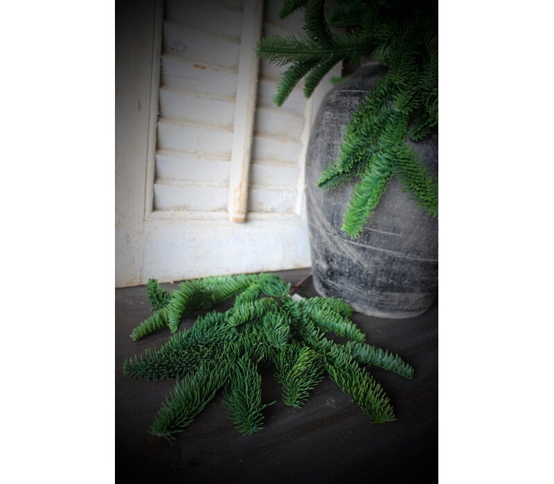 Namaak groene dennentak 47 cm