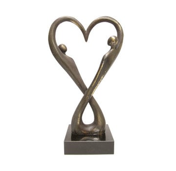Bronzen beeld With Love
