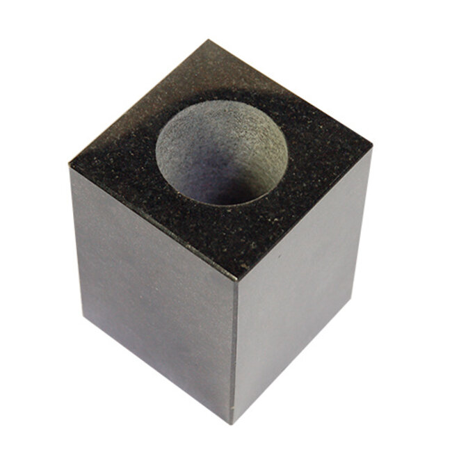 Corry Ammerlaan Denkende mens in geheel brons