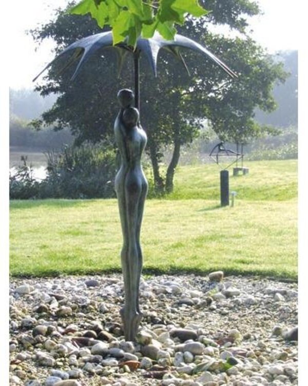 Corry Ammerlaan Bronzen beeld Geborgen