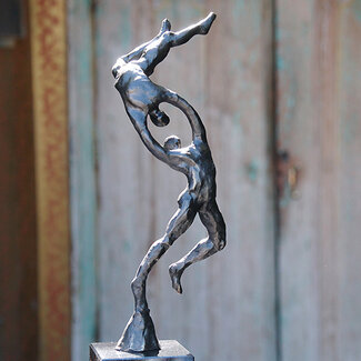 Corry Ammerlaan Beeld Brons Samenwerking in beweging(incl. geschenkdoos & verzending)