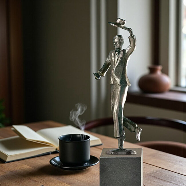 Corry Ammerlaan Bronzen beeld "Chapeau" - Gefeliciteerd