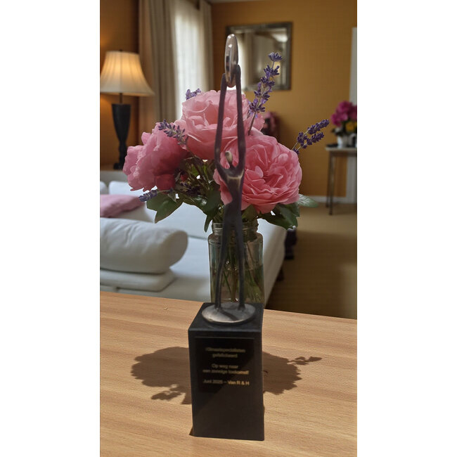 Corry Ammerlaan Beeld Op weg naar een zonnige toekomst - symbool van geluk en optimisme