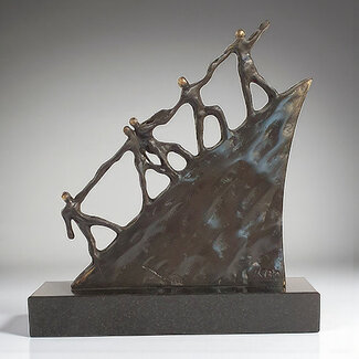 Corry Ammerlaan Bronzen beeld “On the Road” - Symbool van groei en vooruitgang (kleine versie 23 cm)