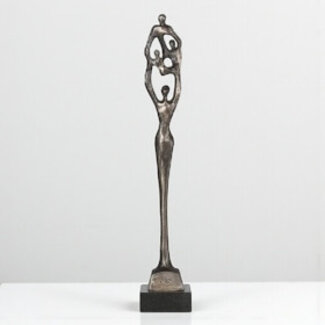 Corry Ammerlaan Beeld goede krachten op handen dragen(incl. geschenkdoos & verzending)