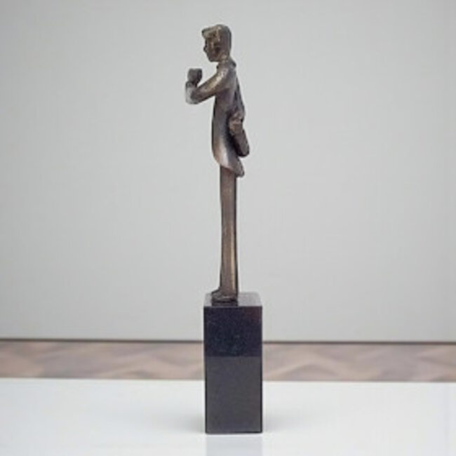 Corry Ammerlaan Beeld 'Proost op een Goede Toekomst'  – Betekenisvol cadeau voor bijzondere momenten