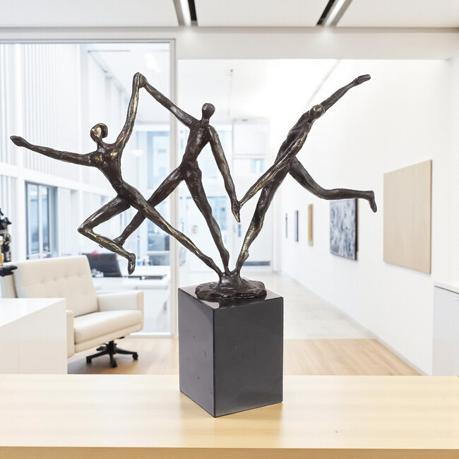 Ger van Tankeren Een dynamisch team sculptuur