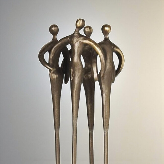 Corry Ammerlaan Beeld Hoogstaand geinspireerd brons (ook kleine versie leverbaar)