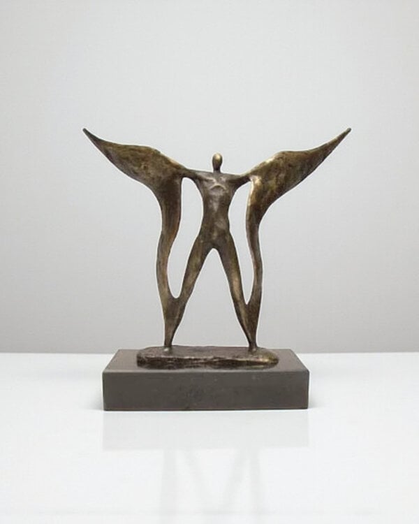 Ger van Tankeren Bronzen beeld De vleugels uitslaan