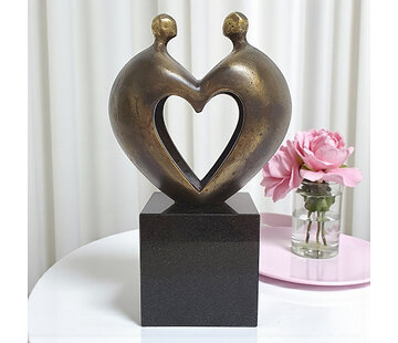 Corry Ammerlaan Beeld Hart voor elkaar verbronsd(incl. verzending en luxe geschenkdoos)