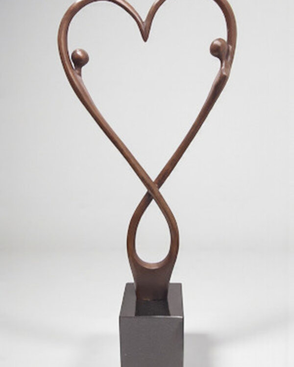 Beeld brons Love and happiness