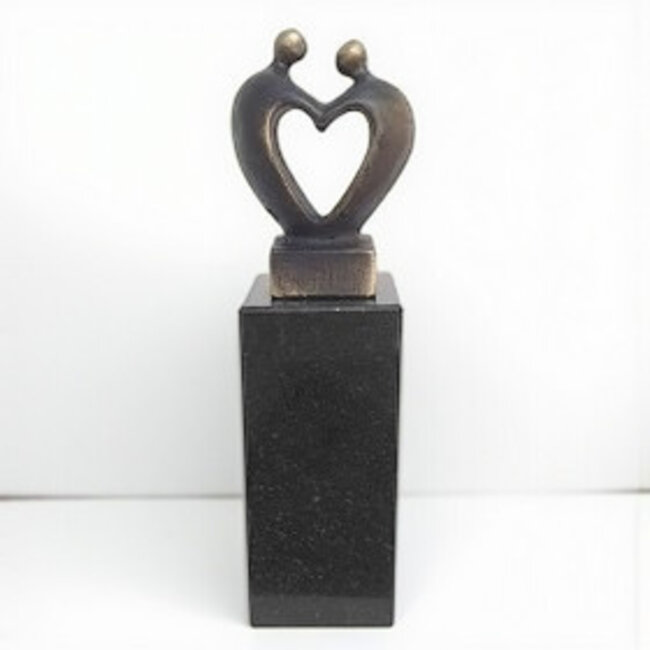 Corry Ammerlaan Beeld Hart voor Elkaar herinneringssculptuur