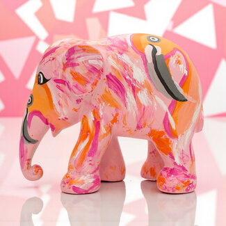 Elephant Parade i want to be pink and fluffy too van the Elephant Parade
