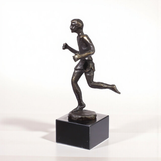 Ger van Tankeren Marathonloper. Beeld/Sculptuur.