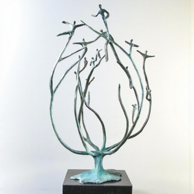 Corry Ammerlaan De stam van de organisatie beeld groot in volledig brons