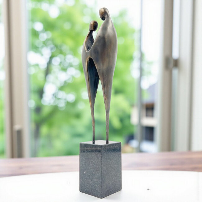 Corry Ammerlaan Geborgenheid bronzen beeld