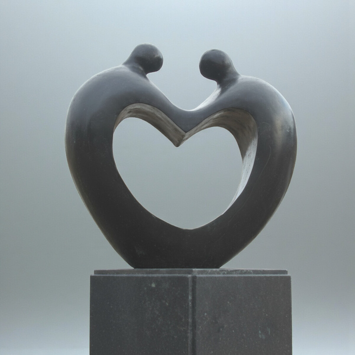 Corry Ammerlaan Hart voor elkaar bronzen beeld 45 c 50 cm (2)
