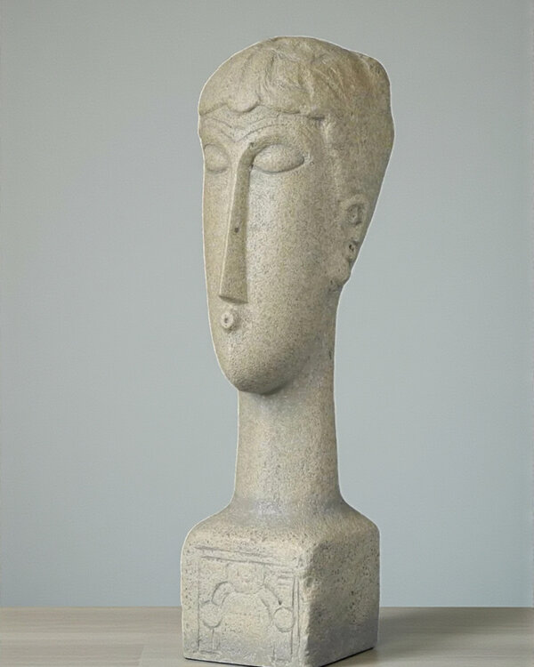 Amedeo Clemente Modigliani  Têtes beeld naar Modigliani