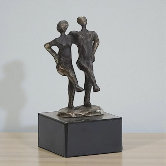 Ger van Tankeren Beeldje "Samen de grote stap nemen"