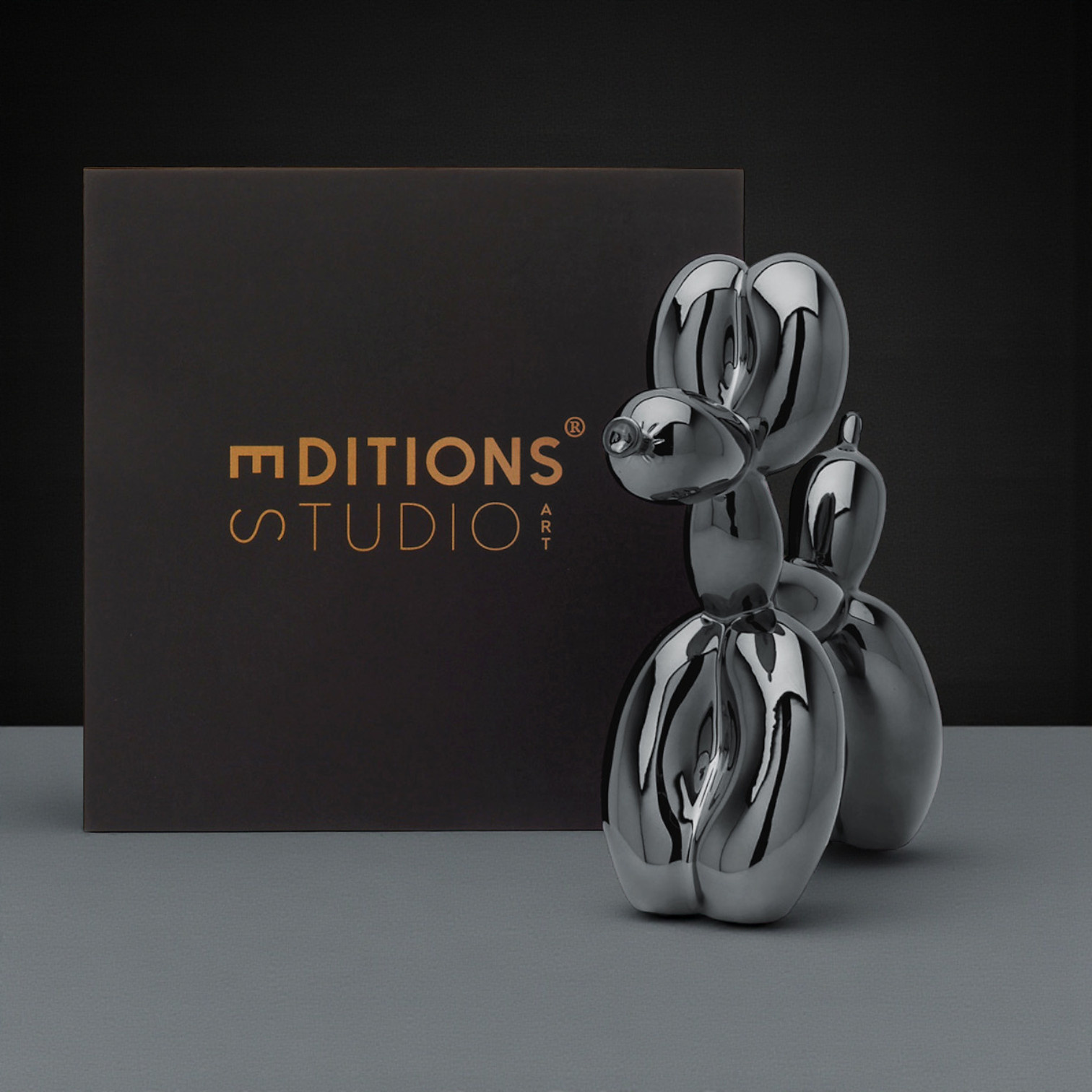 Jeff Koons (After) – Balloon Dog (L) Zwart - Kunstpakket Nederland