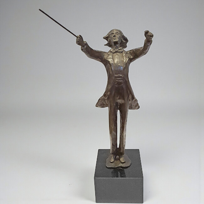 Corry Ammerlaan De Dirigent geheel bronzen beeld