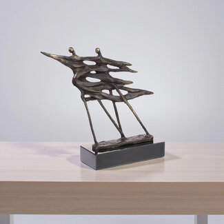 Ger van Tankeren Succes en Vooruitgang – Bronzen Beeld Voor de Wind (15 cm)