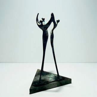 Corry Ammerlaan Bronzen beeld Samenwerking op niveau