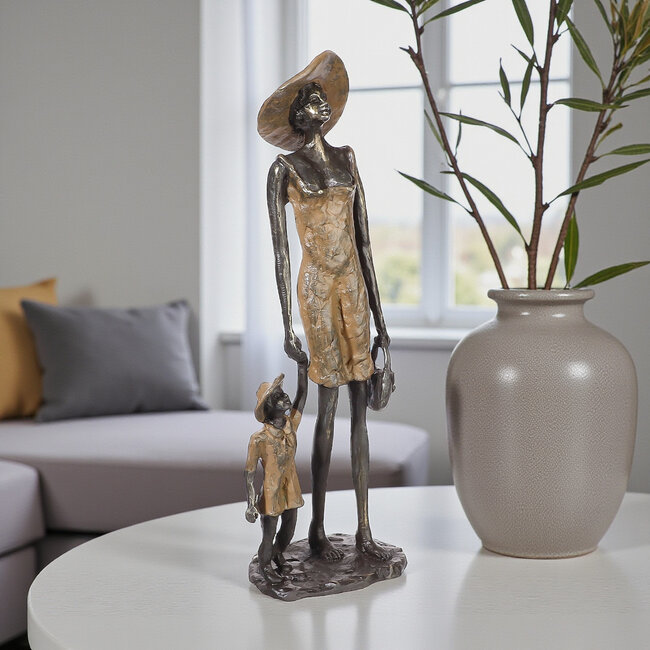 Ger van Tankeren Entre Nous sculptuur (moeder en kind)