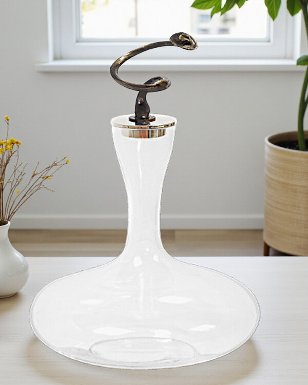 Karaf Chapeau van kristal met bronzen/ verzilverde stop