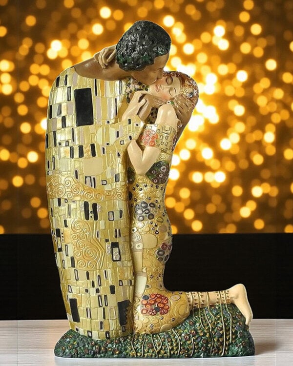 Gustav Klimt De Kus – Kunsthars beeld van liefde en intimiteit
