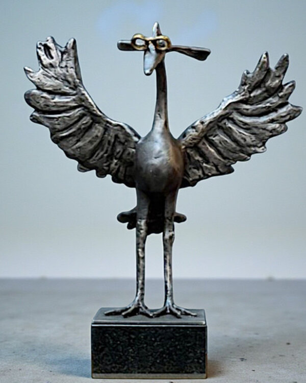 Corry Ammerlaan De Gouden Brillenvogel – Bronzen beeld 25 cm