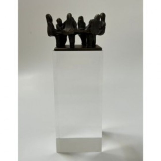 Corry Ammerlaan Sculptuur om de tafel