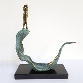 Corry Ammerlaan Bronzen beeld samen op de voorste golf (incl. geschenkdoos & verzending)
