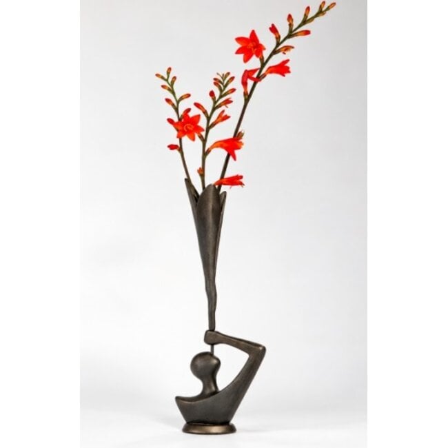 Beeld zwart van resin met bloem