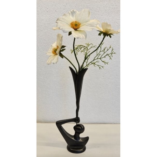 Beeld zwart van resin met bloem