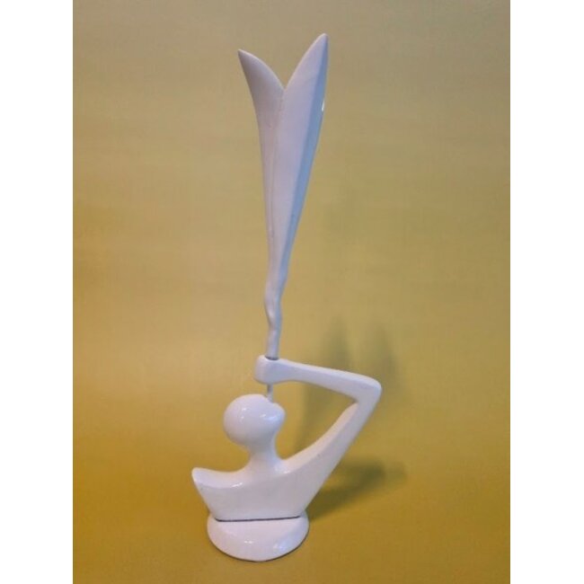 Beeld wit van resin met bloem