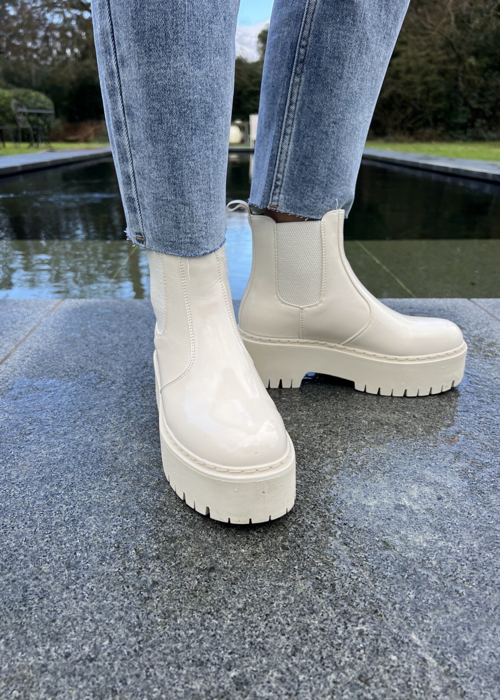 LOTcink ankle boots cream