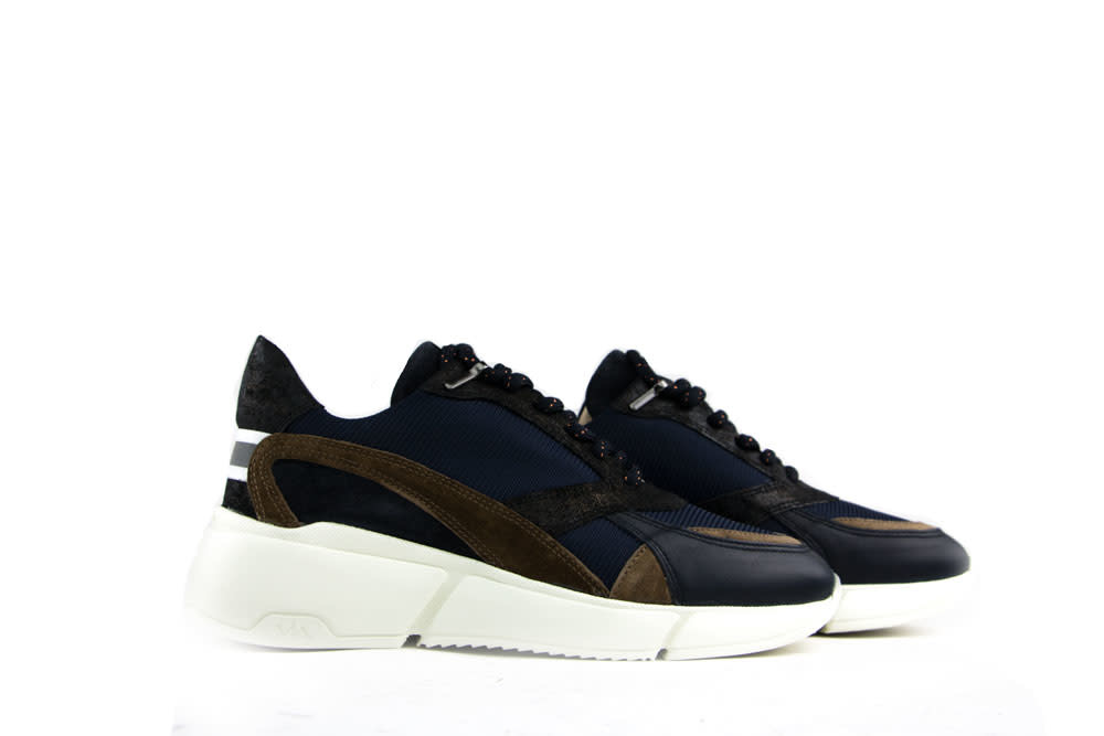 Celina Jae | VIA VAI beige sneakers | VIA VAI