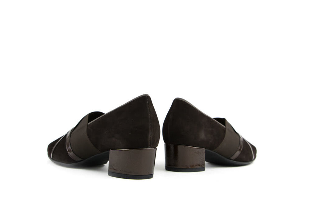 Hassia Hassia Pump Darkbrown Suede Shinylack Evelyn