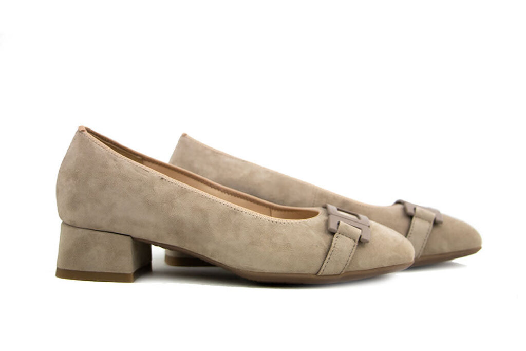 Ara Ara Pump Sand Suede